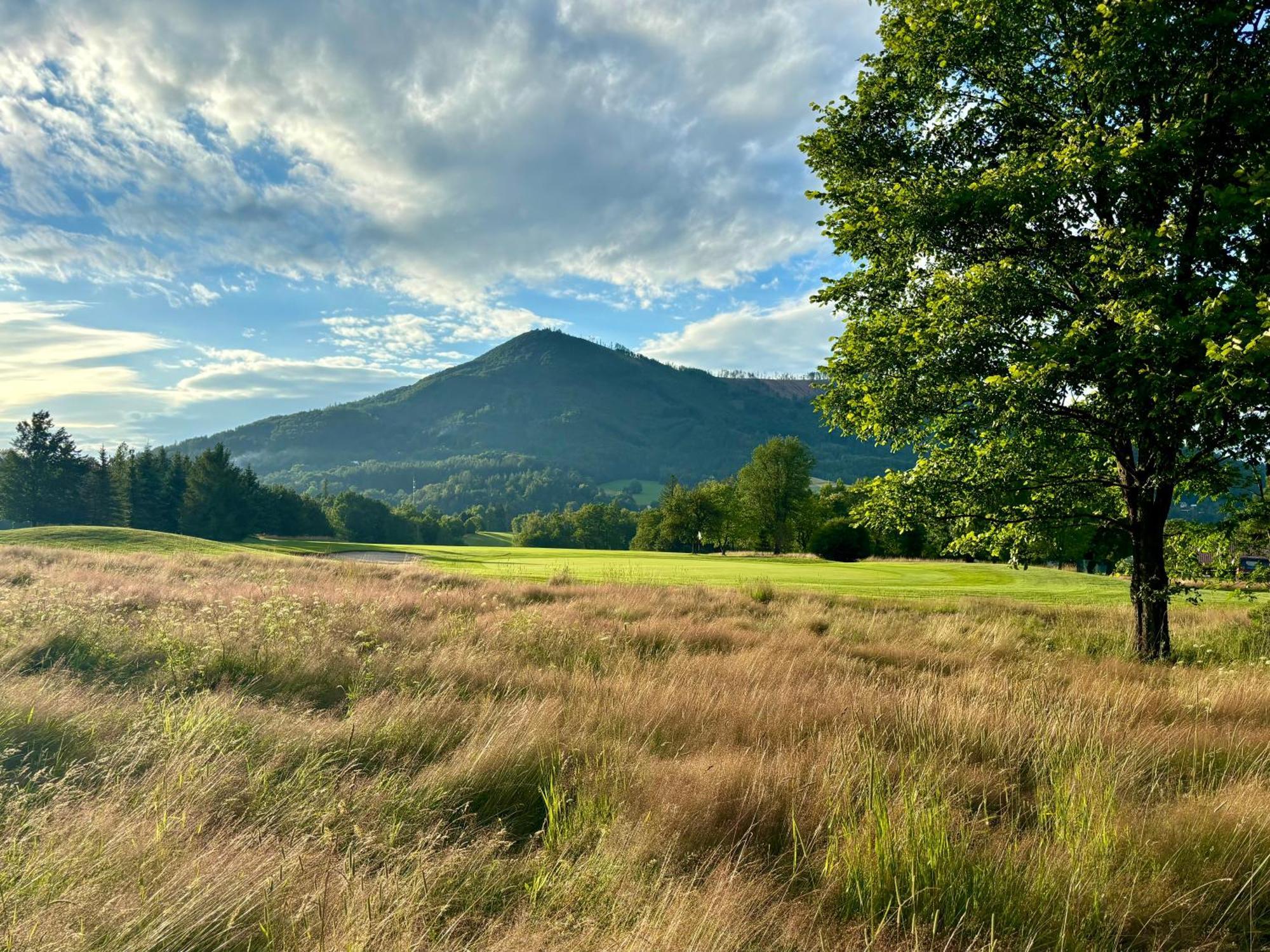 Teehouse Golf Apartment Čeladná Zewnętrze zdjęcie